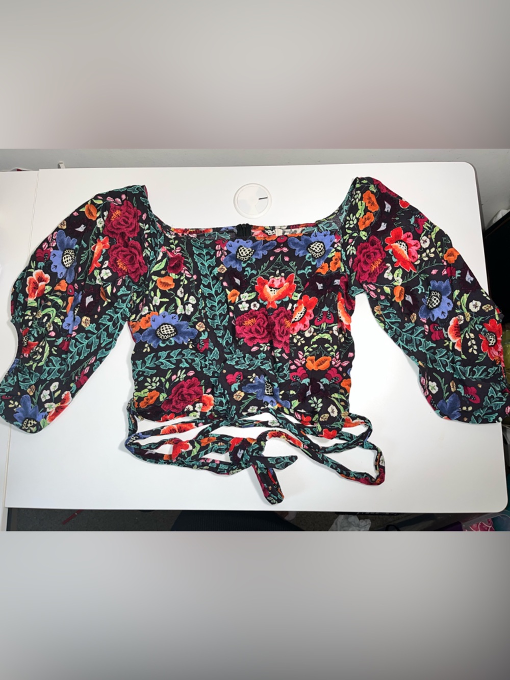 Floral Crop Top w/Wrap Tie & Puffy Sleeves